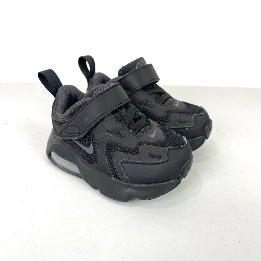 Nike AirMax 200 Black Sneakers Low Top Toddler Size 4C Unisex Baby AT5629-001 - Picture 1 of 8